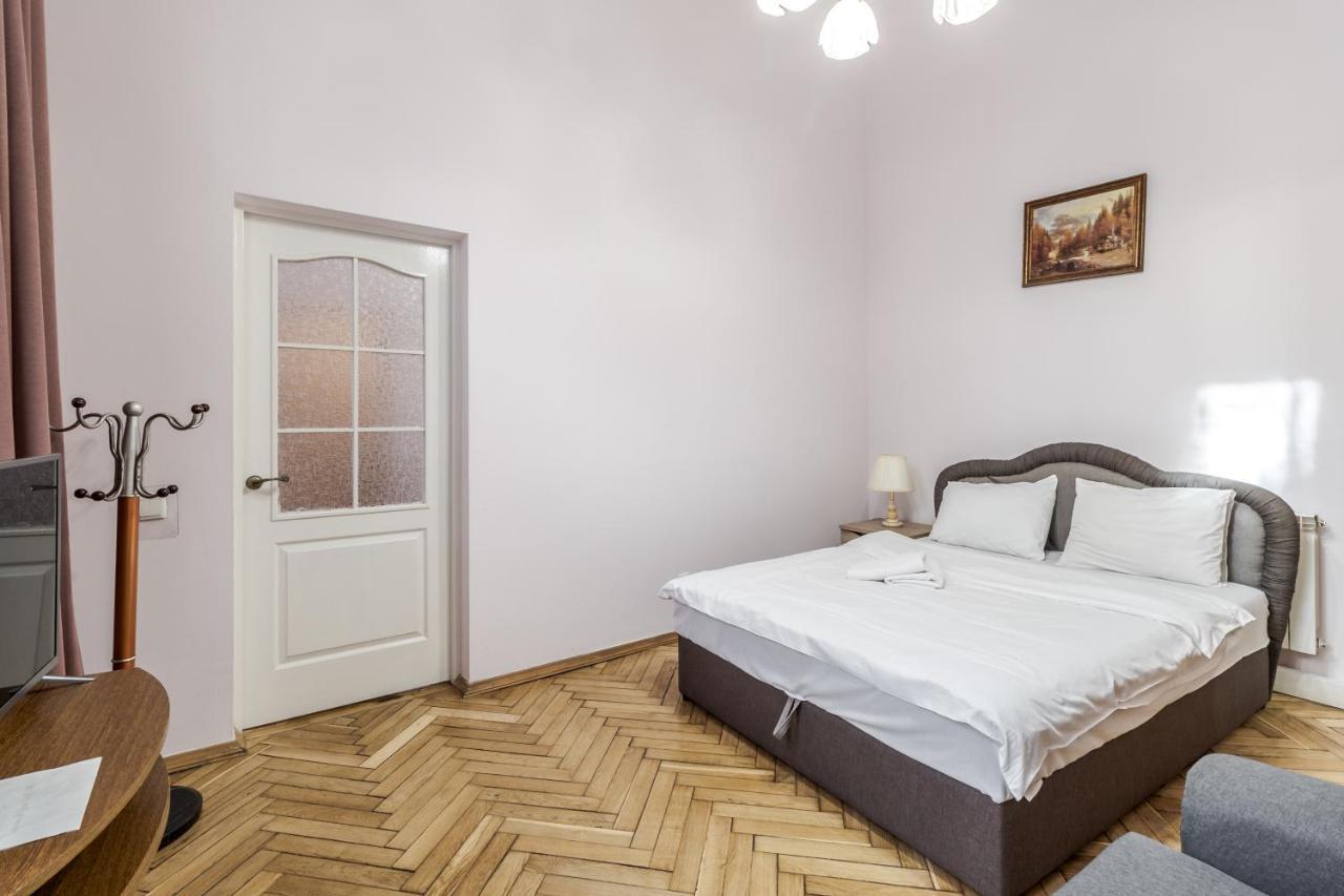 Striltsiv Apartment Leopoli Esterno foto
