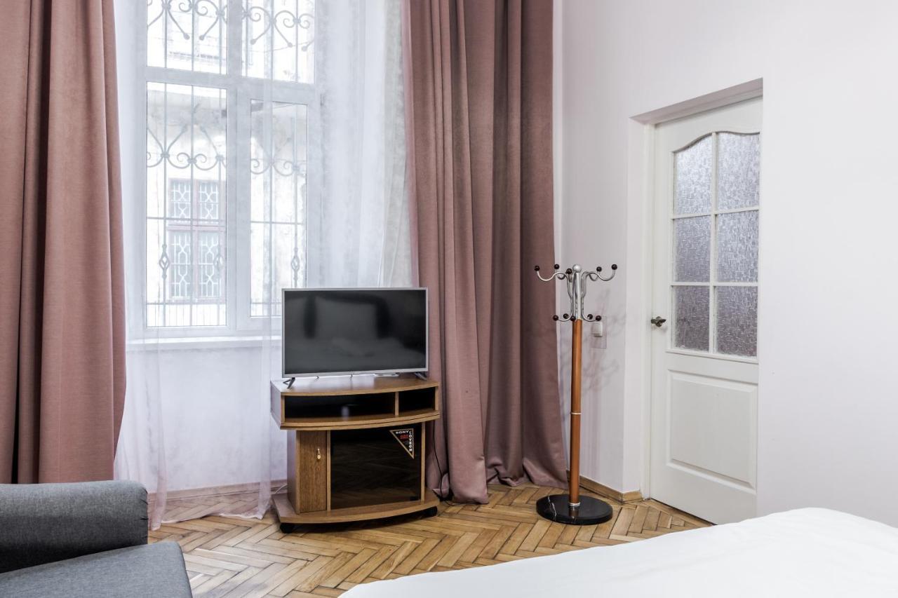 Striltsiv Apartment Leopoli Esterno foto